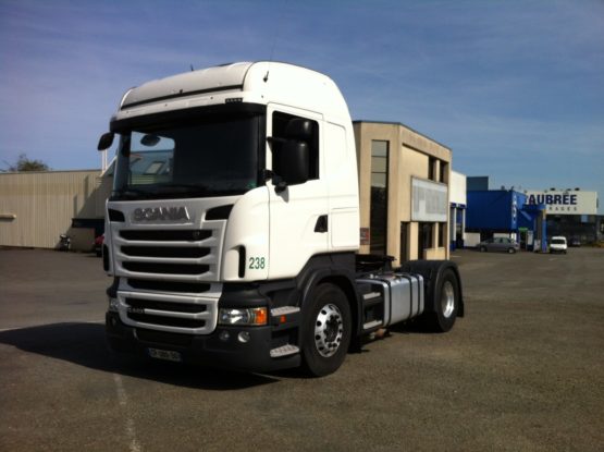 SCANIA R440LA