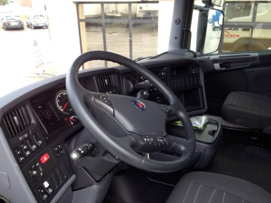 SCANIA R450LA